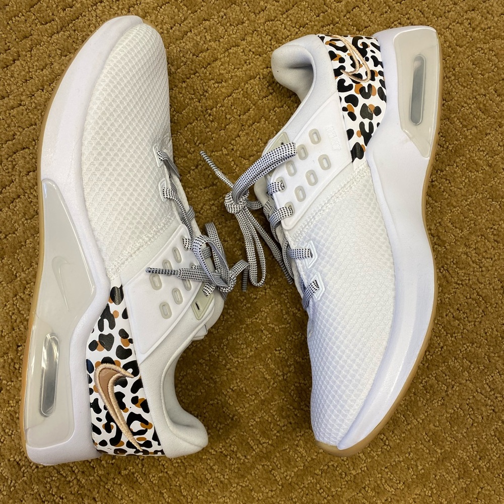 Nike Air Max Bella TR 4